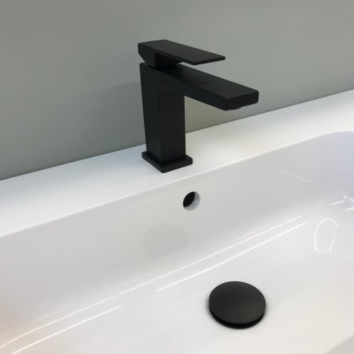 Купить Смеситель черный однорычажный Fiore Kube 100NN8515 с длинным изливом 18 см, с донным клапаном, матовый 100 NN 8515 в Киеве vannaja.kiev.ua