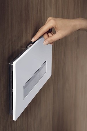 Купити Geberit 115.600.SI.1 Sigma40 Кнопка Подвійного Змиву для унітазу з вбудованою системою видалення запаху Колір Алюміній / Біле скло в Києві vannaja.kiev.ua